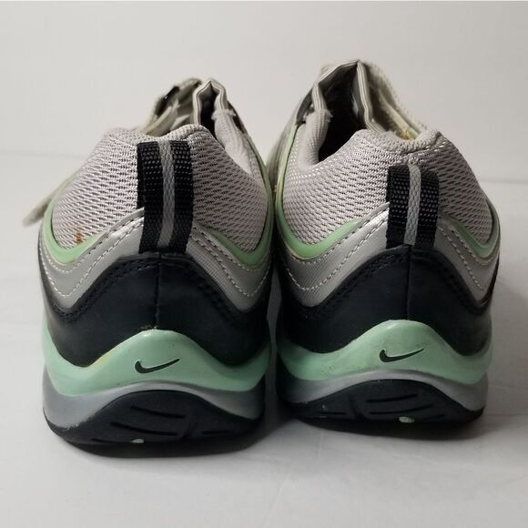 Nike Women's cycling shoes size 9.5 - Picture 3 of 7